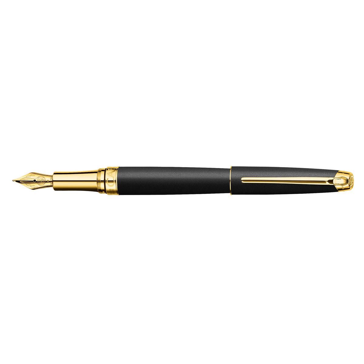 Black Lacquered Gold Plated Fountain Pen A410880
