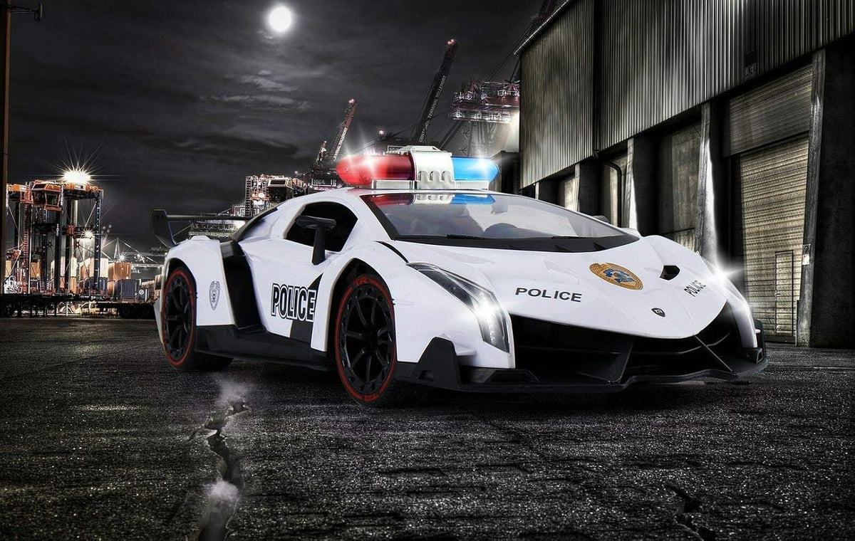 Remote Control Police Car 1:12 Scale 2.4Ghz Q5822