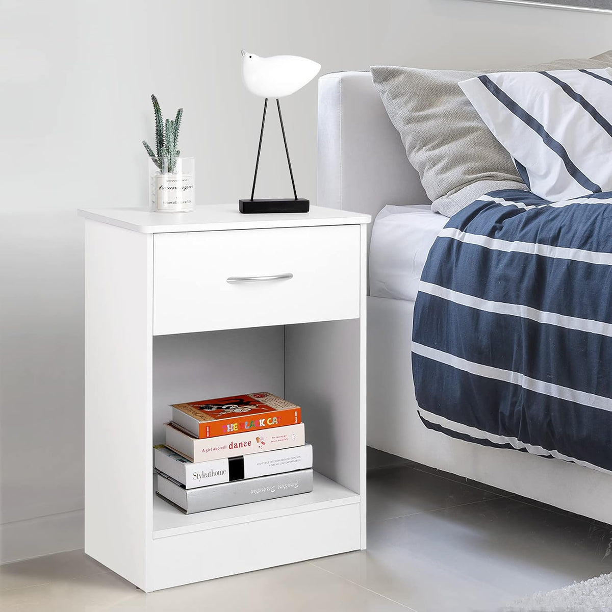 White Nightstand with Drawer M104