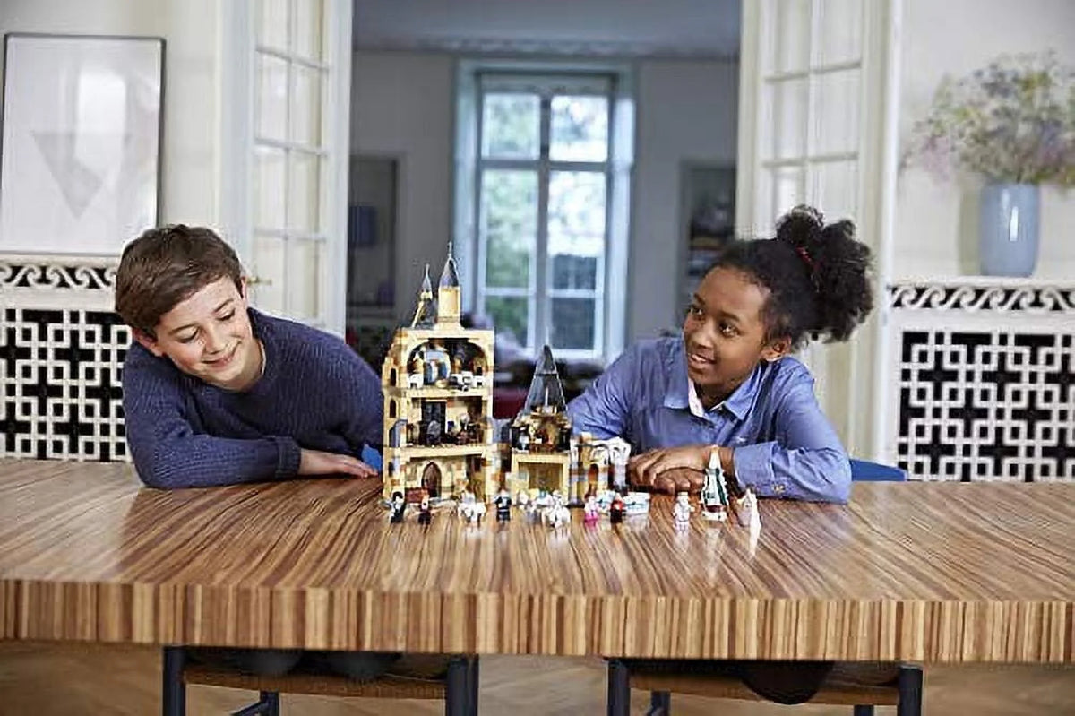 LEGO Hogwarts Clock Tower Building Set (922 Pieces) O521