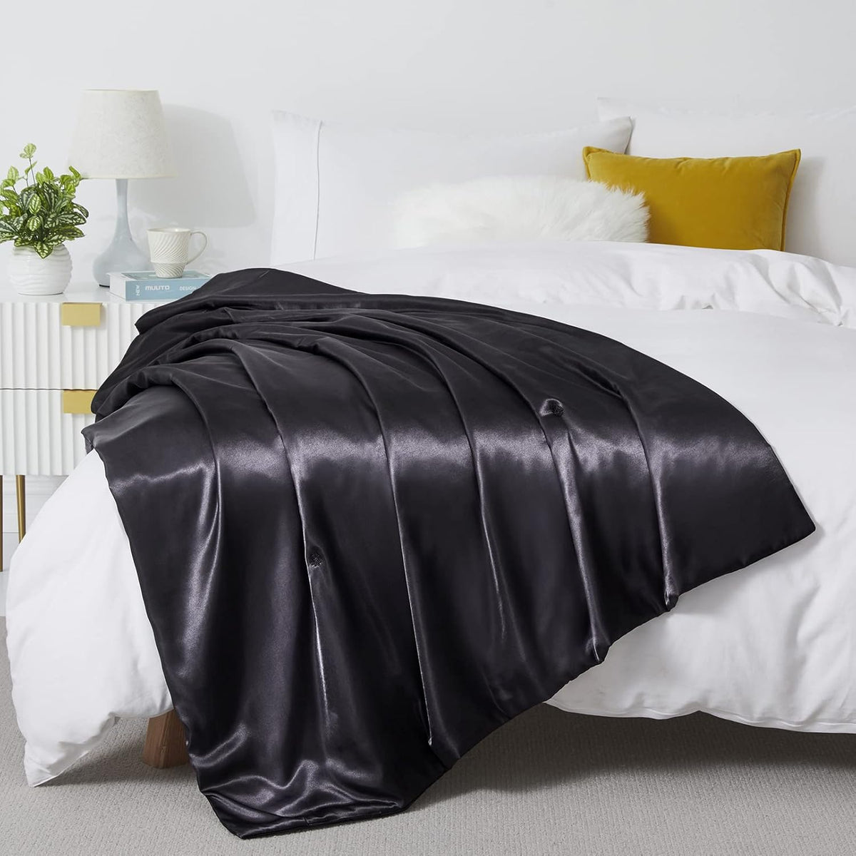 Black Cooling Satin Throw Blanket (90'' x 90'') N475967