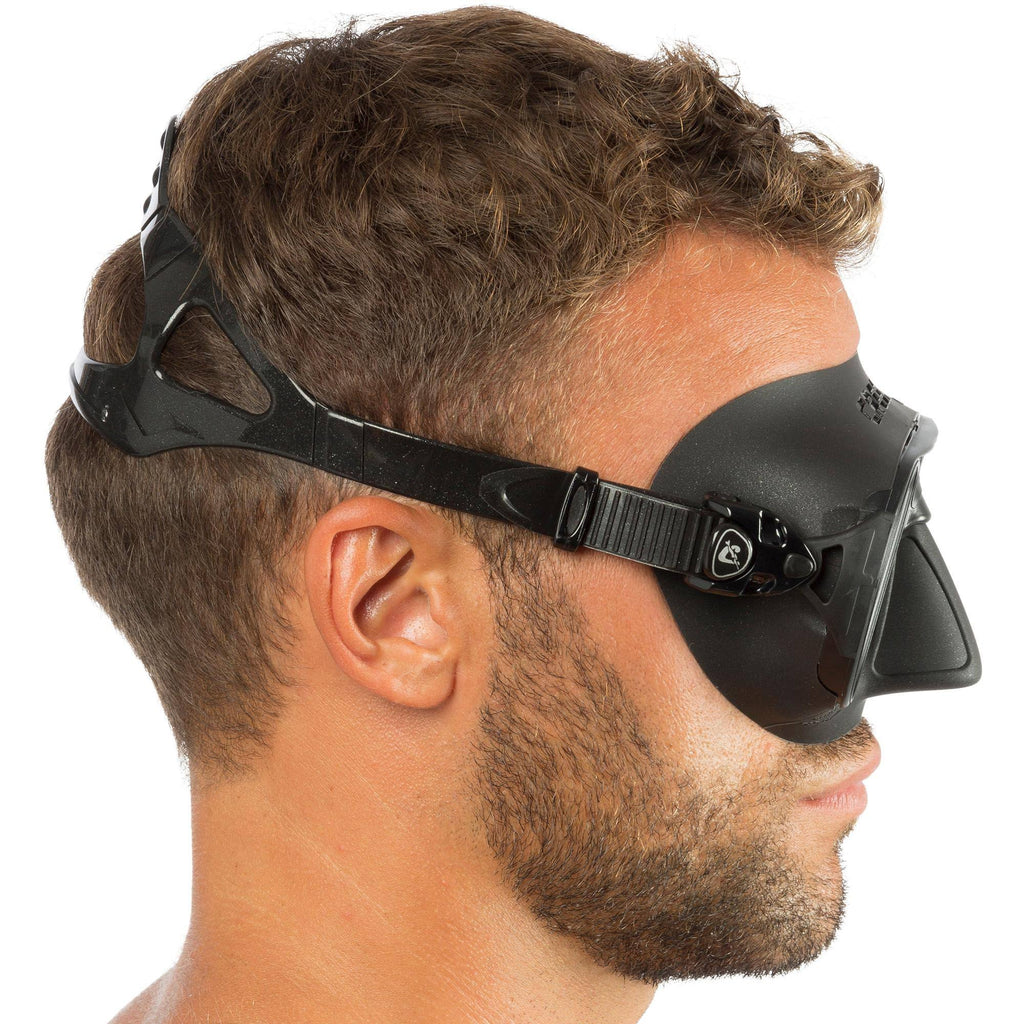 Black/Black Mask S65147