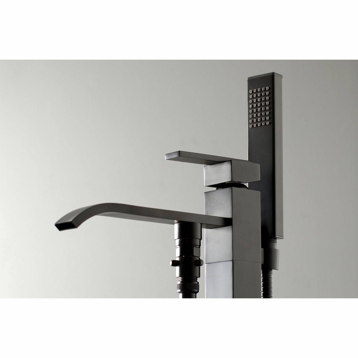 Brushed Brass Freestanding Tub Faucet with Hand Shower Q484618