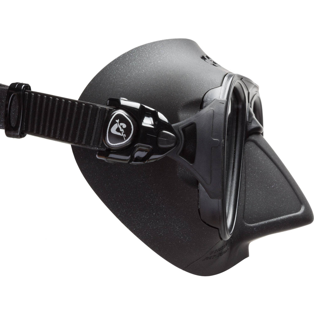 Black/Black Mask S65147