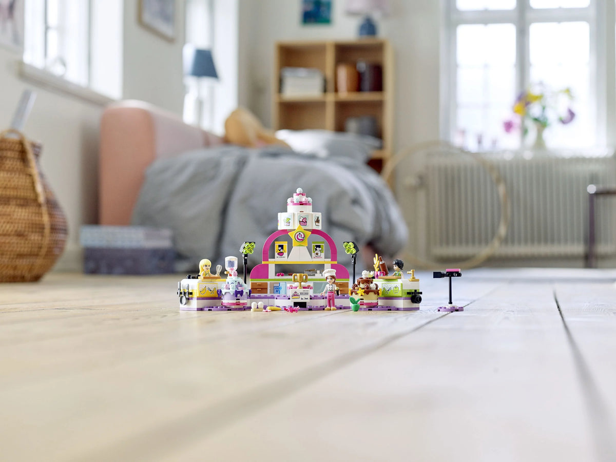 LEGO Friends Creative Building Toy (361 Pieces) L684