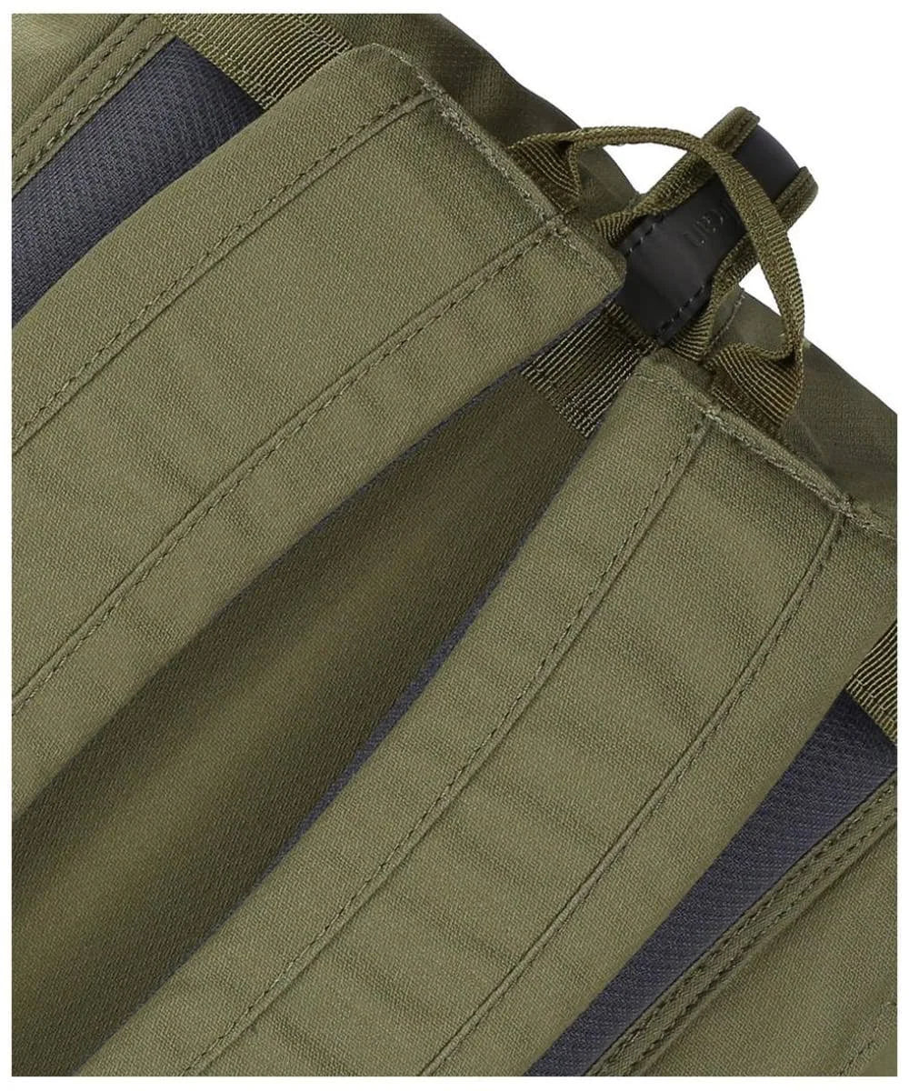 18L Rucksack H68744