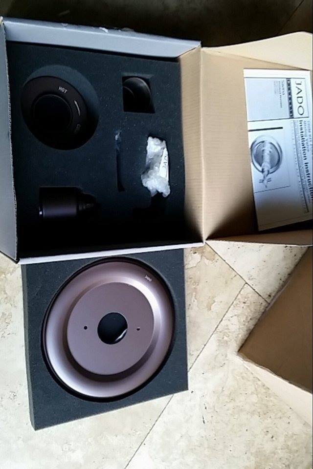 Single-Handle Thermostatic Valve and Trim T635212